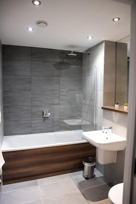 Modern 2 Bedroom Apartment - City Centre - Parking Manchester Exteriér fotografie